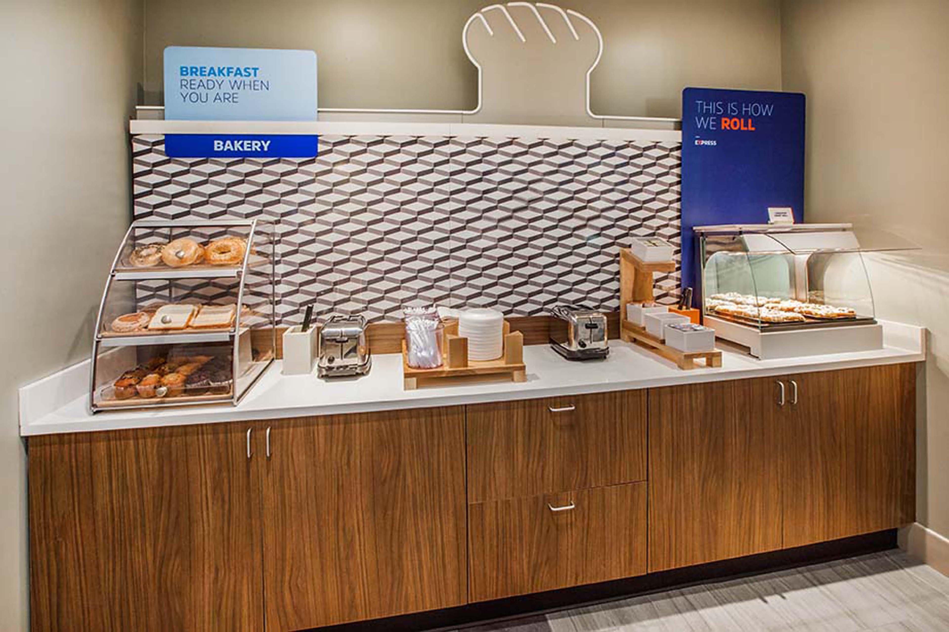 Holiday Inn Express Hotel & Suites Dfw West - Hurst By Ihg Zewnętrze zdjęcie